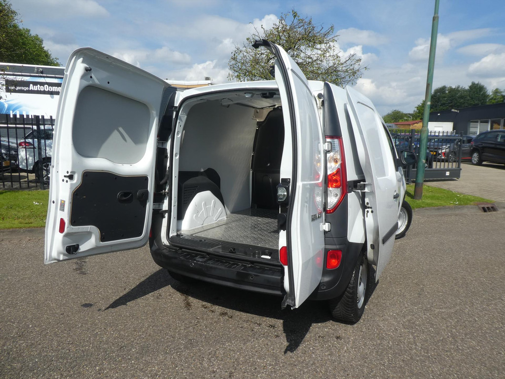 38766328-24.jpg