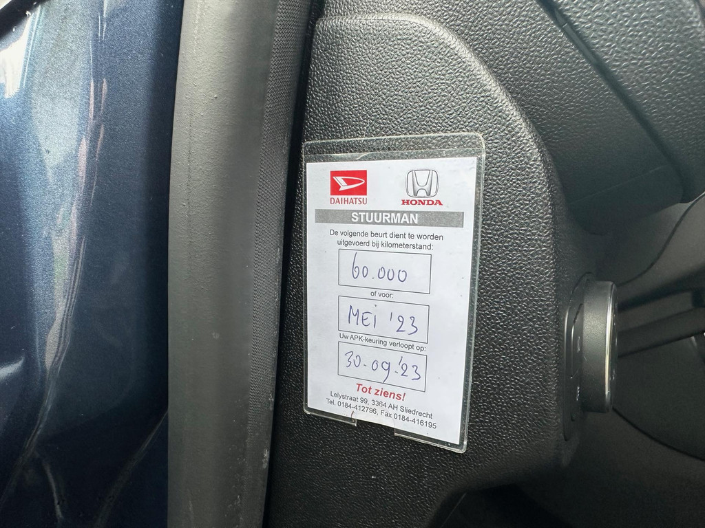 42794856-22.jpg
