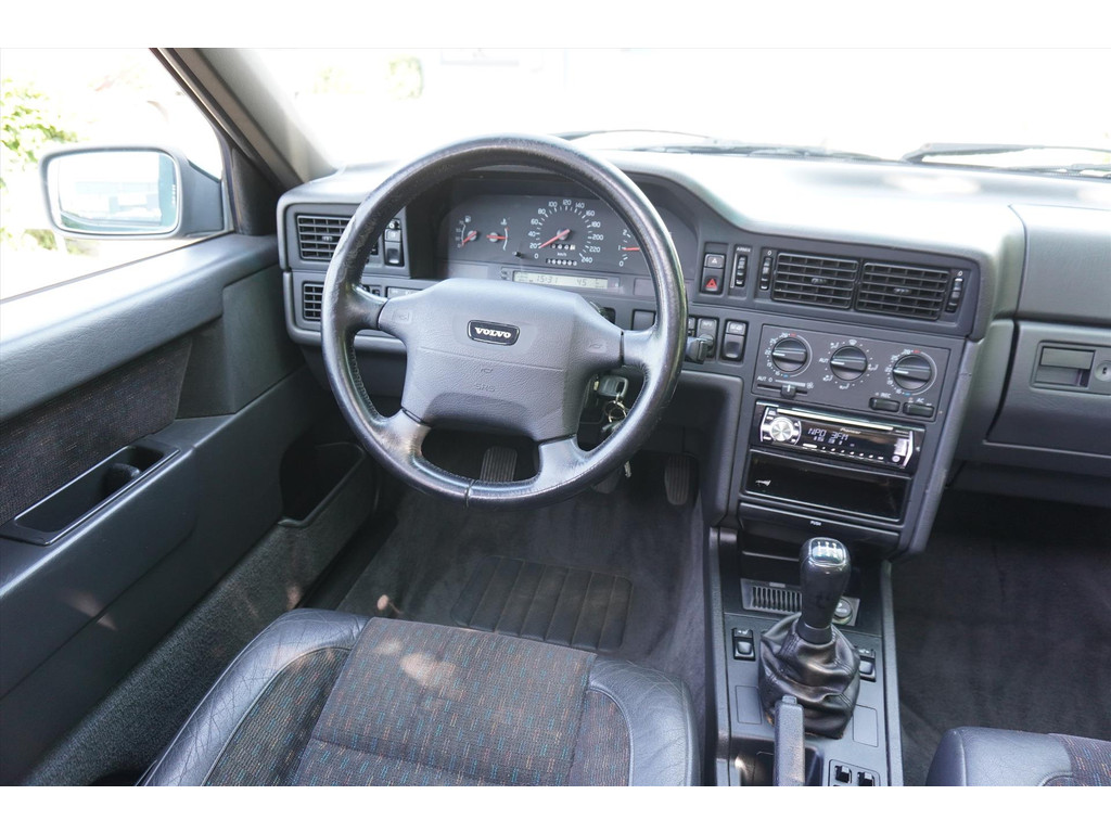 45577045-4.jpg