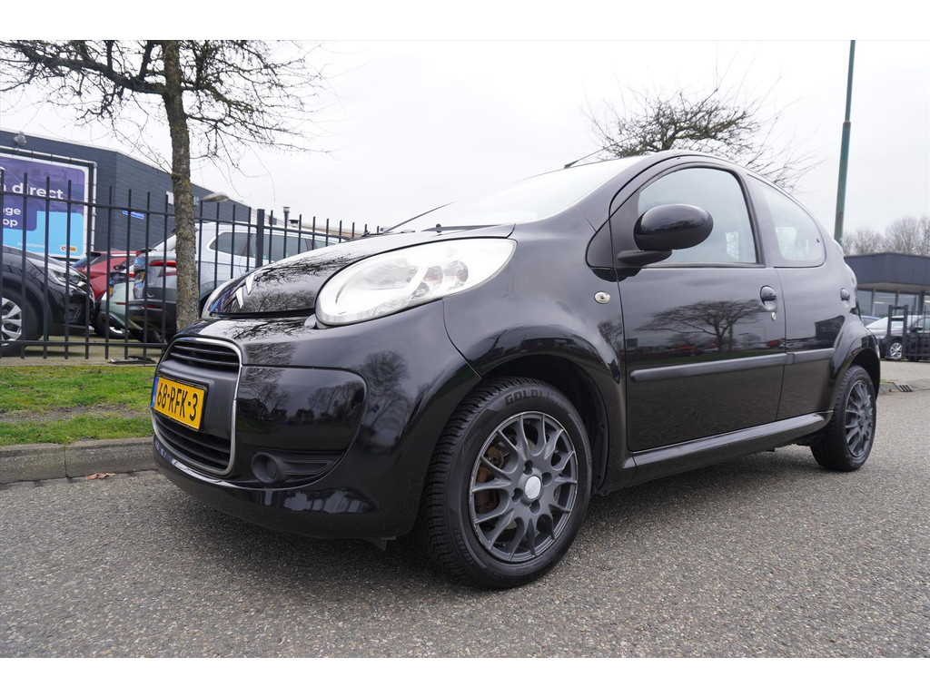 51603885