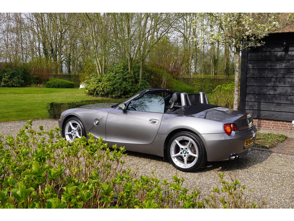 52181926