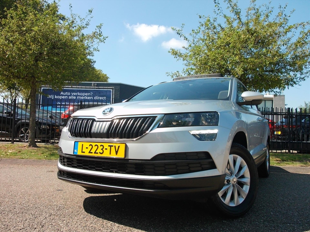 56156389-20.jpg