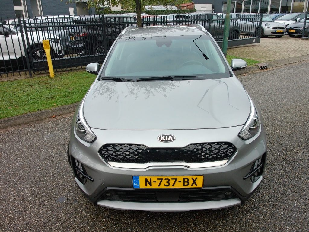 57088375-40.jpg