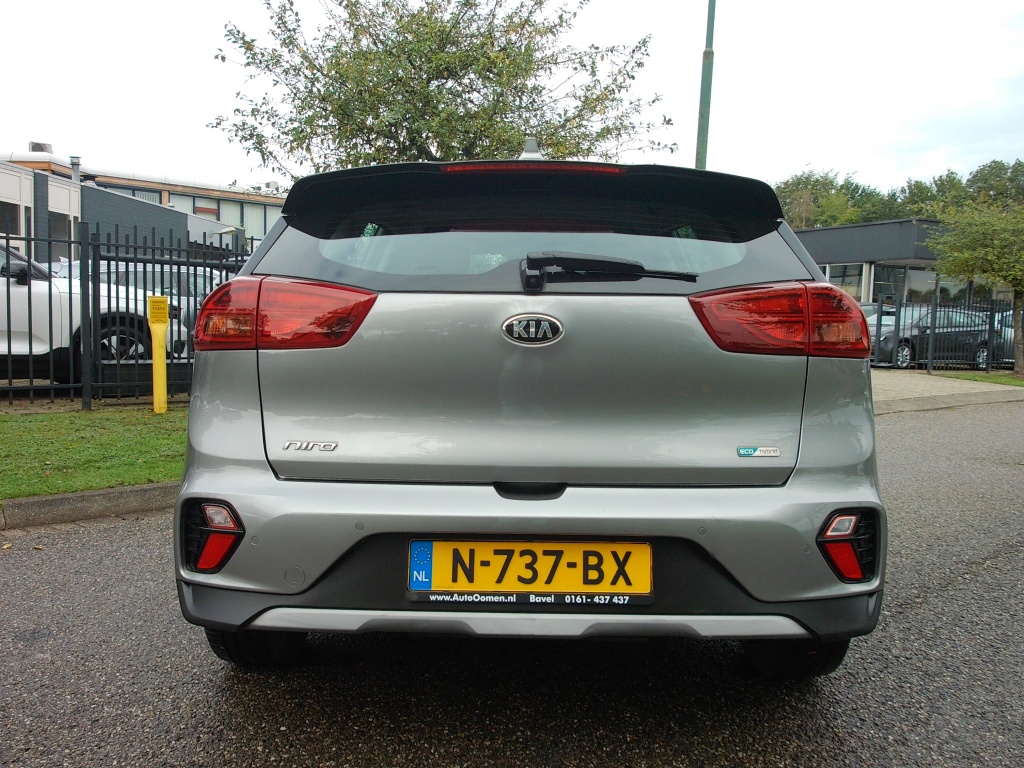 57088375-43.jpg